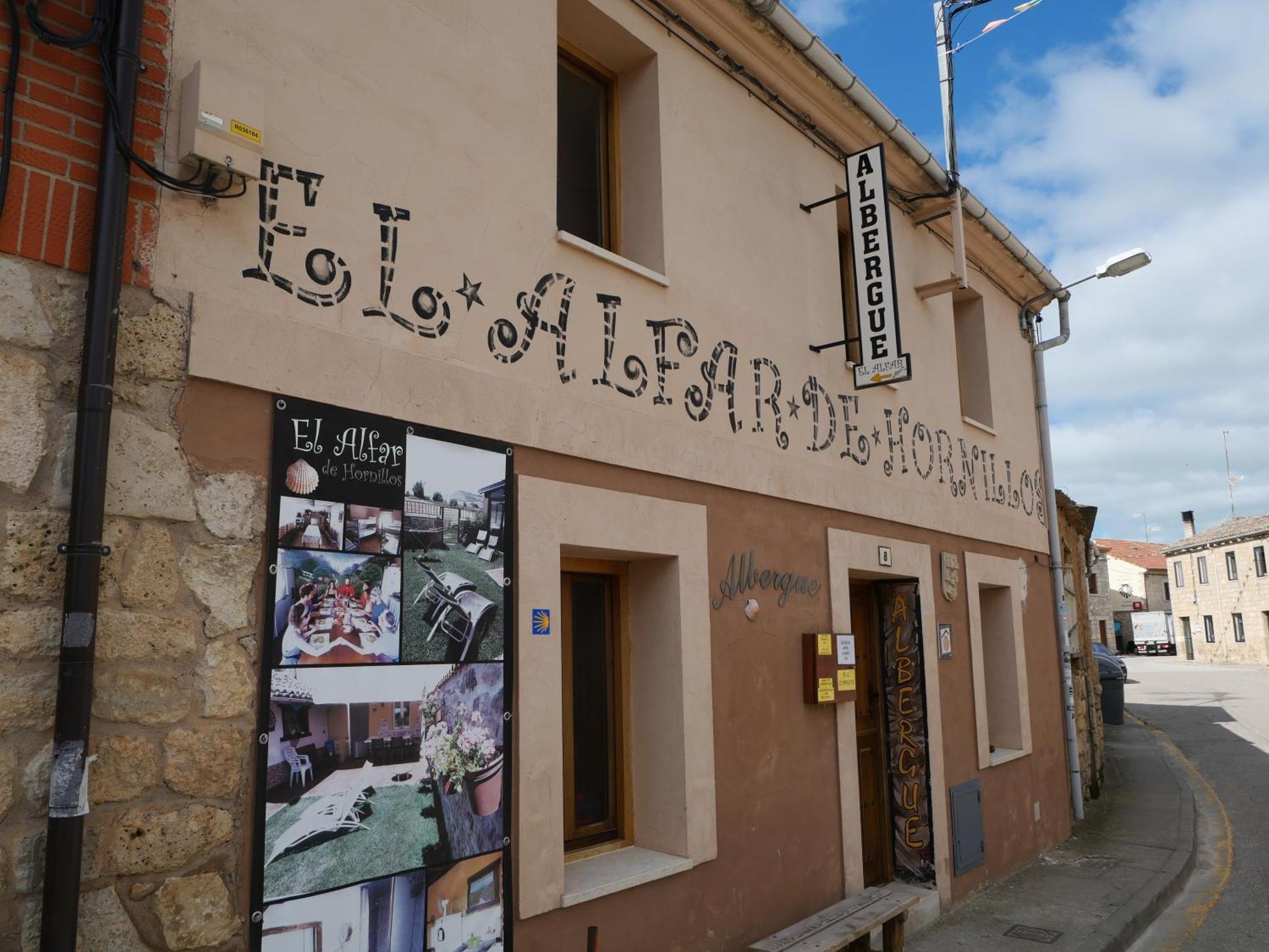 Albergue El Alfar/Pilgrim Hostel Hornillos del Camino Buitenkant foto