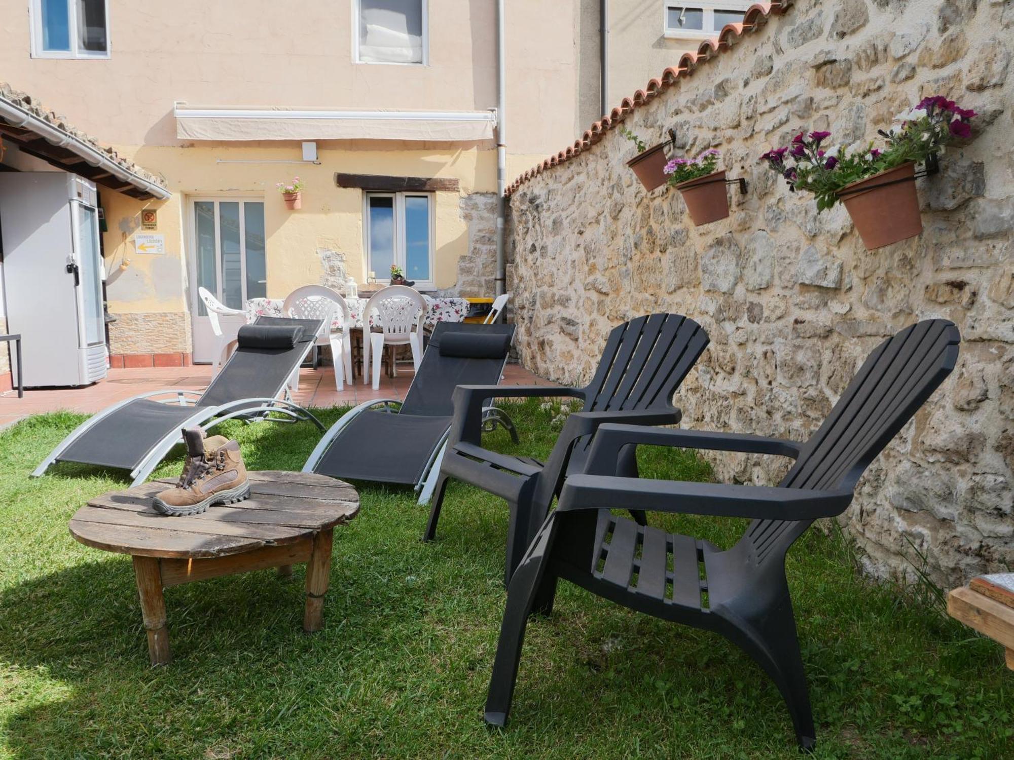 Albergue El Alfar/Pilgrim Hostel Hornillos del Camino Buitenkant foto